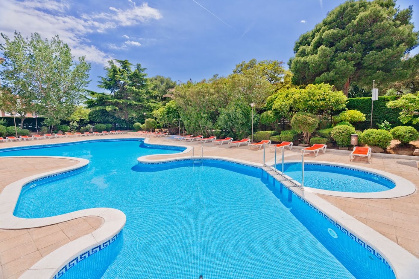 GHT Tossa Park Apartments