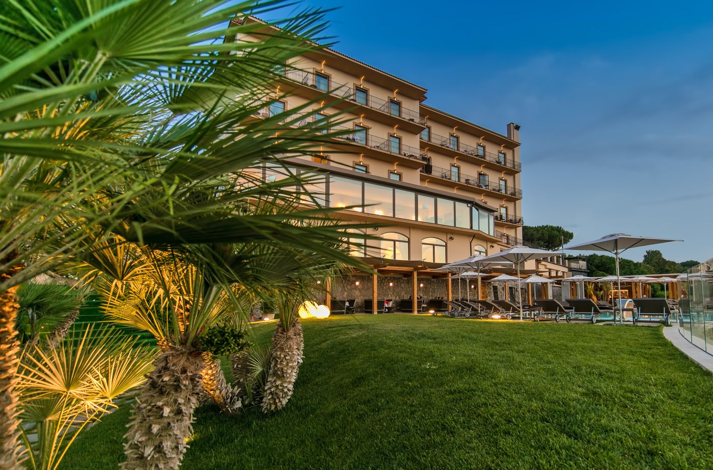 Grand-Hotel-Due-Golfi-General-view-8