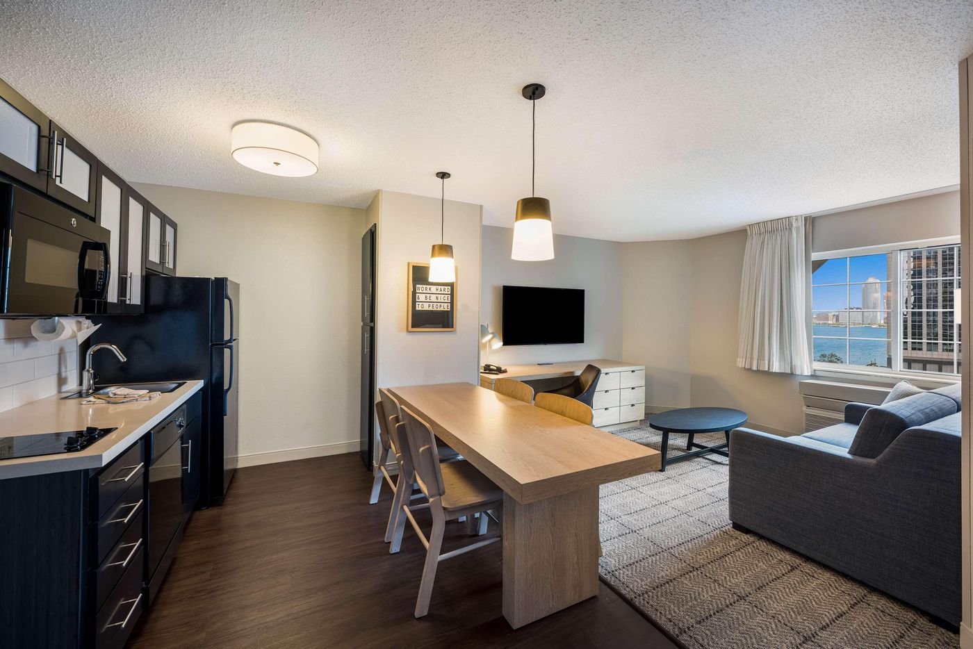 Sonesta-Simply-Suites-Jersey-City-Room-7