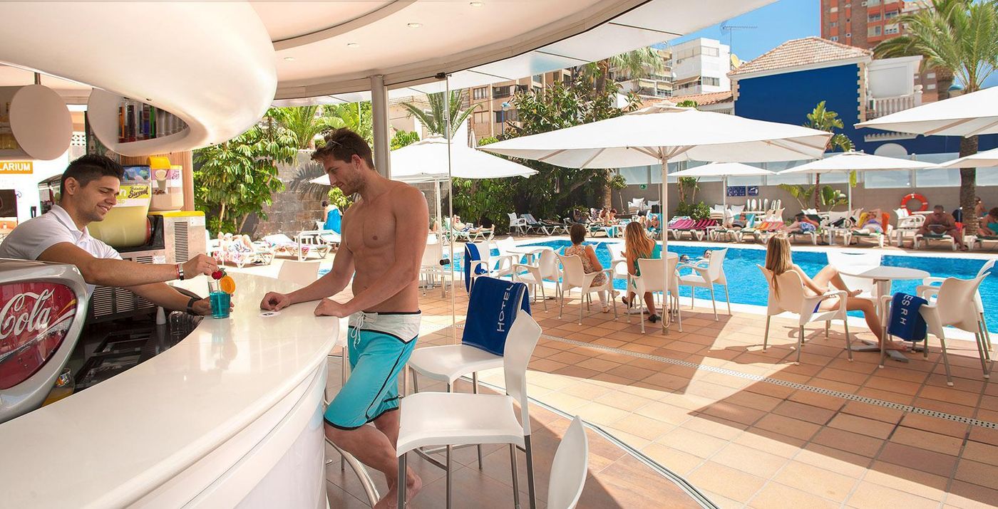 RH-Royal-Only-Adults-Bar-7