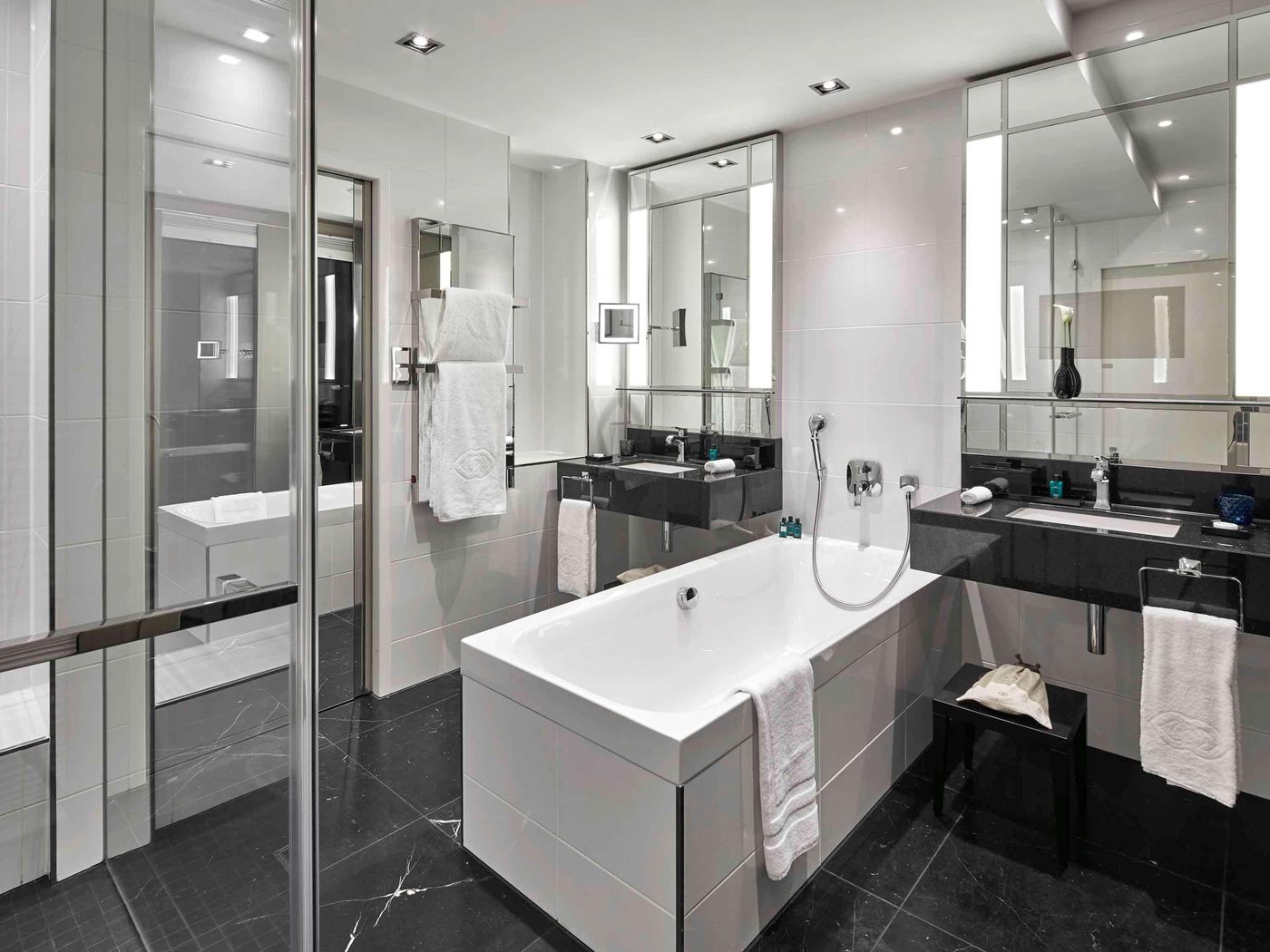 Sofitel Frankfurt Opera - Germany - FRANKFURT AM MAIN - Room - 1