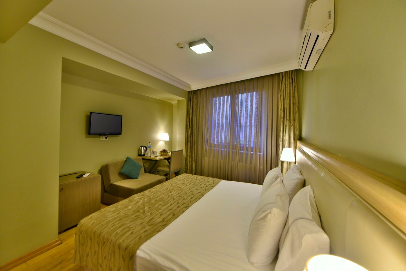 Agora-Life-Hotel-Room-32
