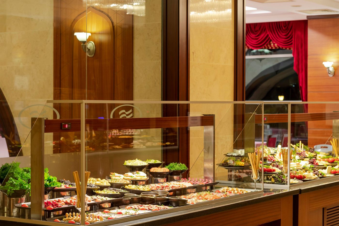 Crowne-Plaza-Antalya-Restaurant-52