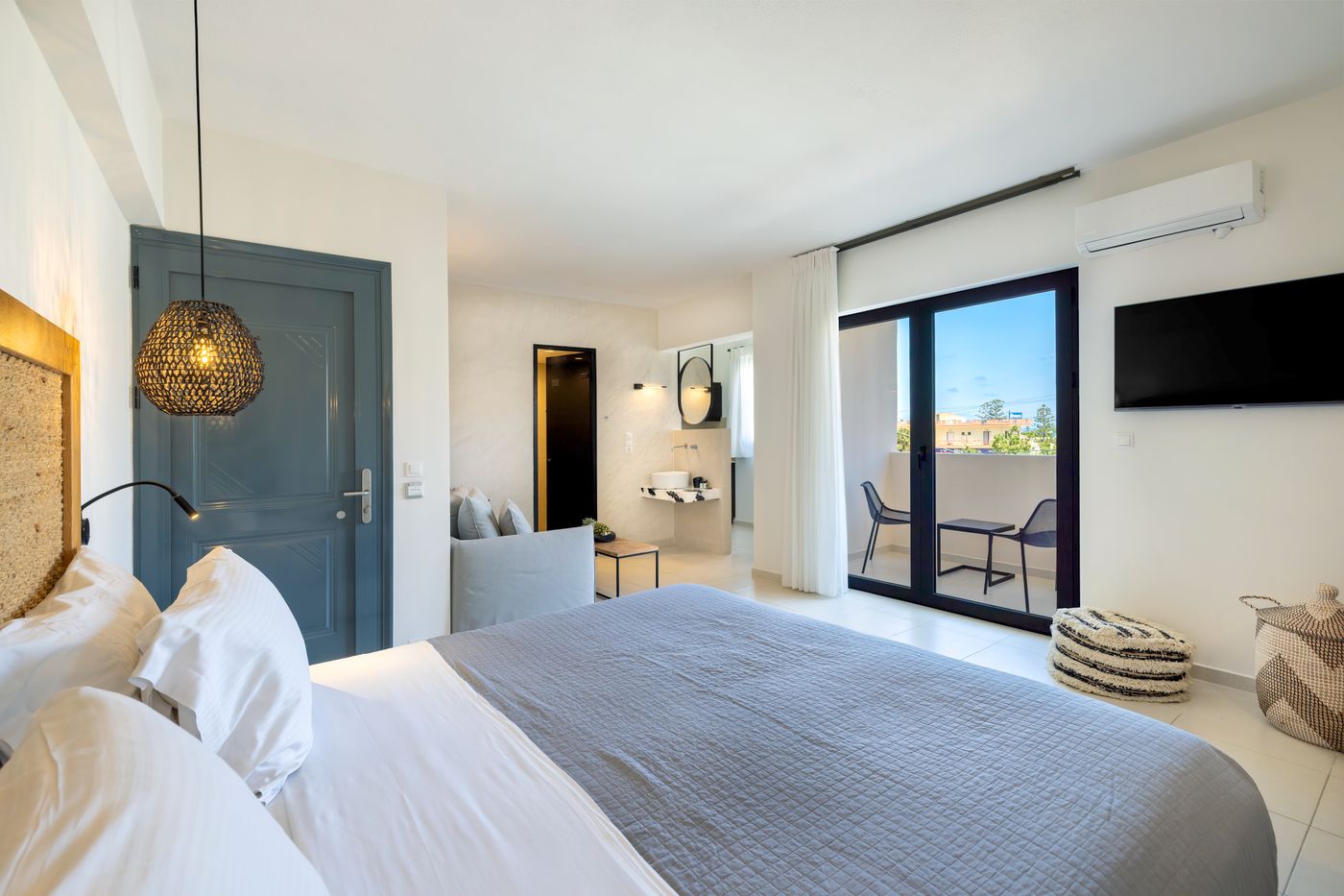 La-Stella-Apartments-and-Suites-Room-13