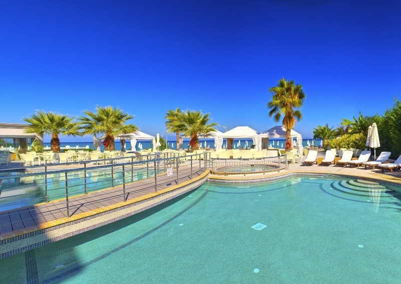 Elinotel-Apolamare-Pool-4