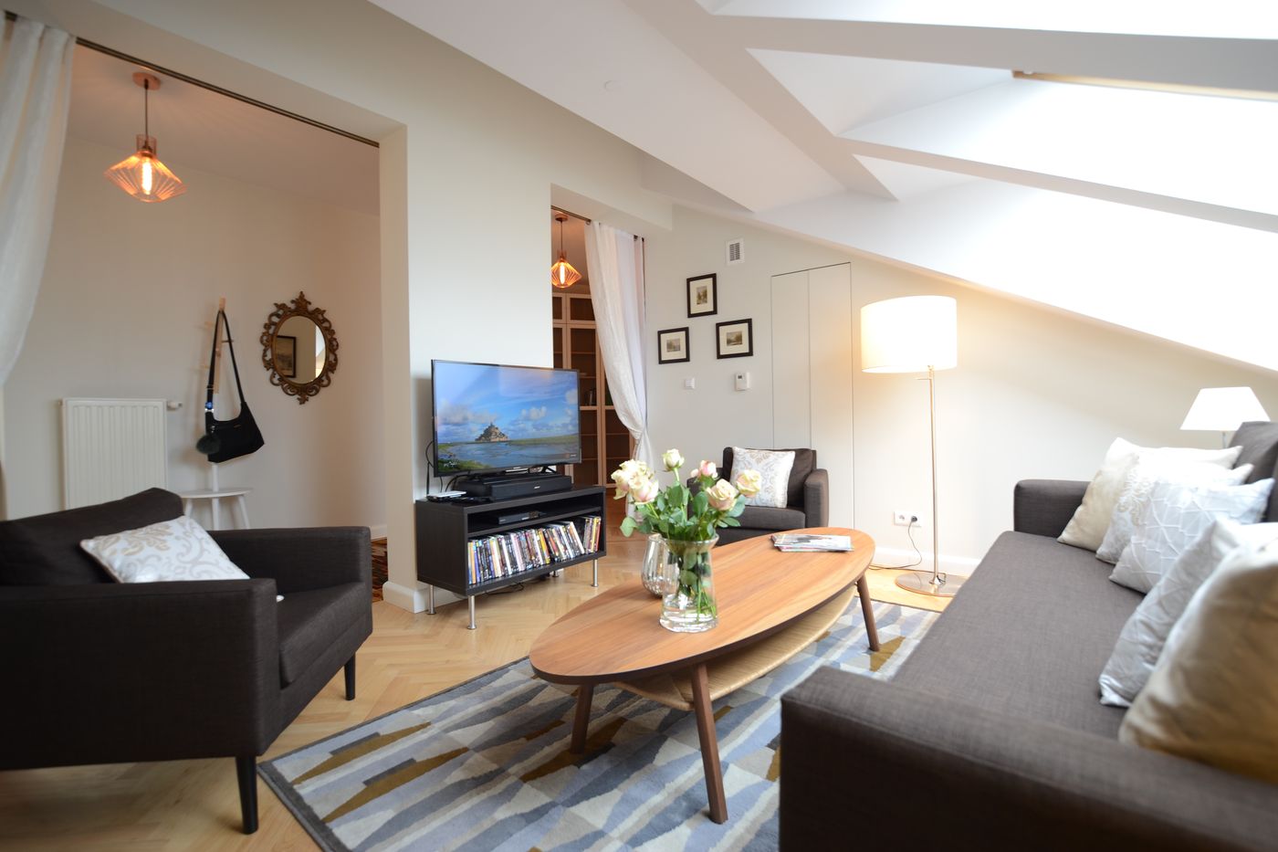 Crystal-Suites-Old-Town-Room-14