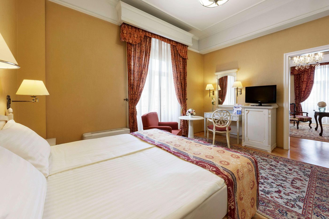 Danubius-Hotel-Astoria-City-Center-Room-15