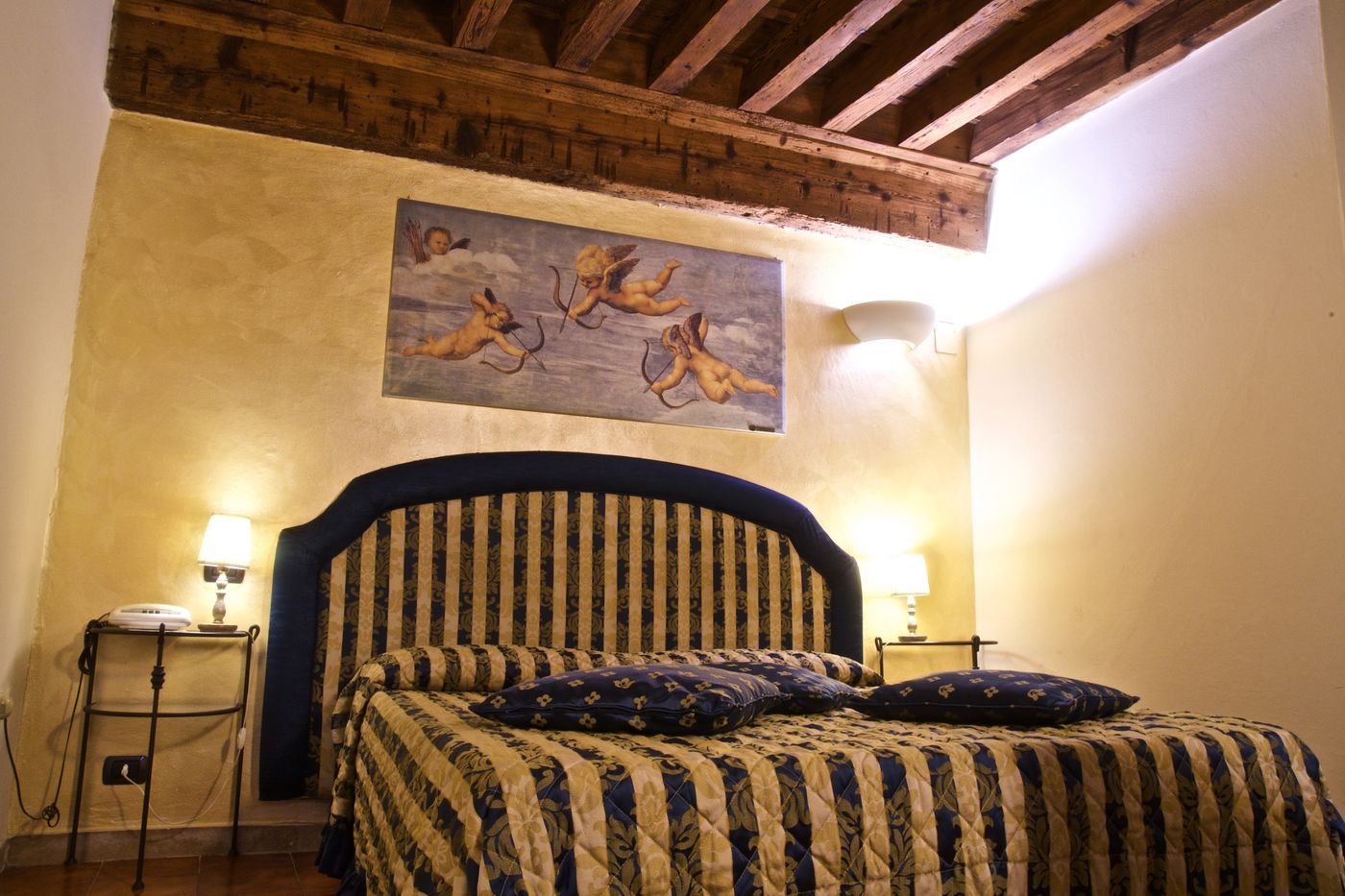 Hotel-La-Luna-Room-44