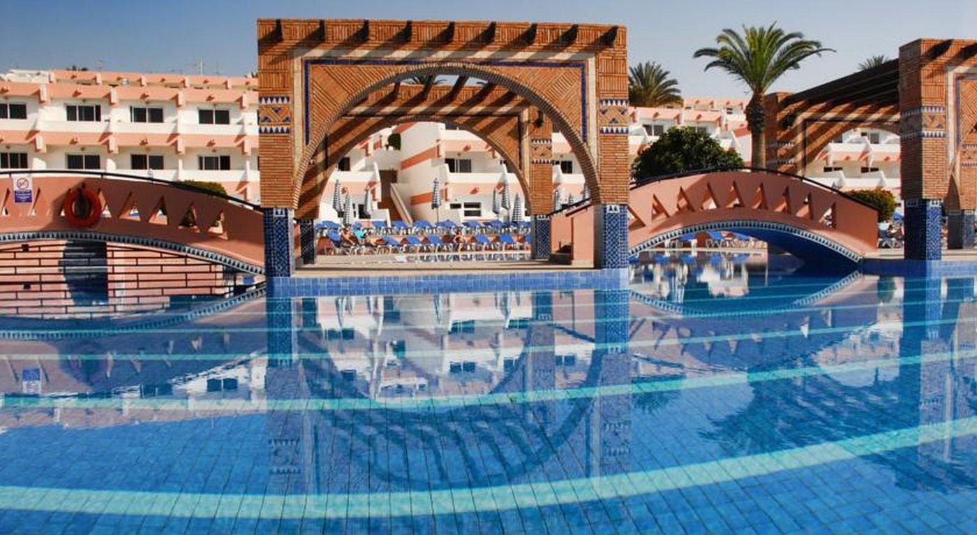 Club-Almoggar-Garden-Beach-Pool-12
