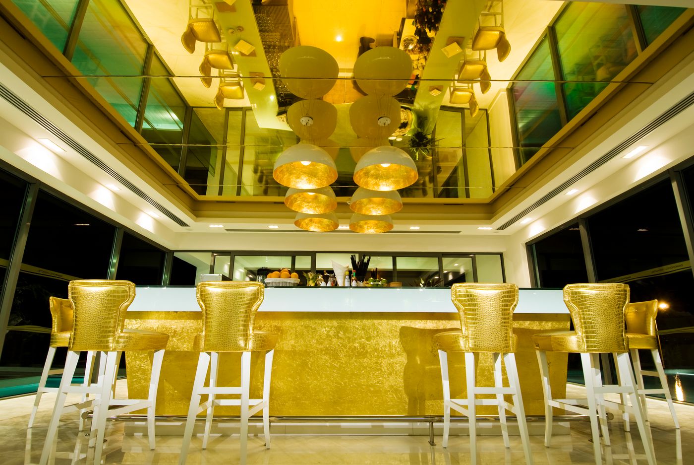 Diamond-Deluxe-Bar-52