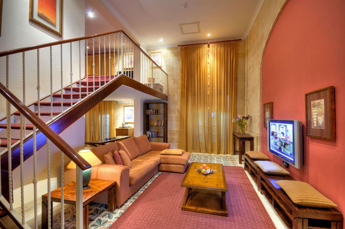 Palazzo-Capua-Room-8