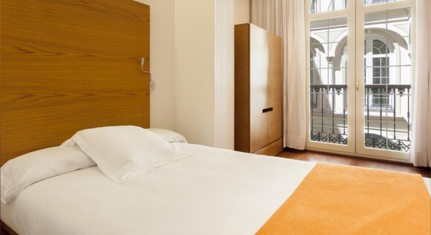 Petite Palace Plaza Hotel