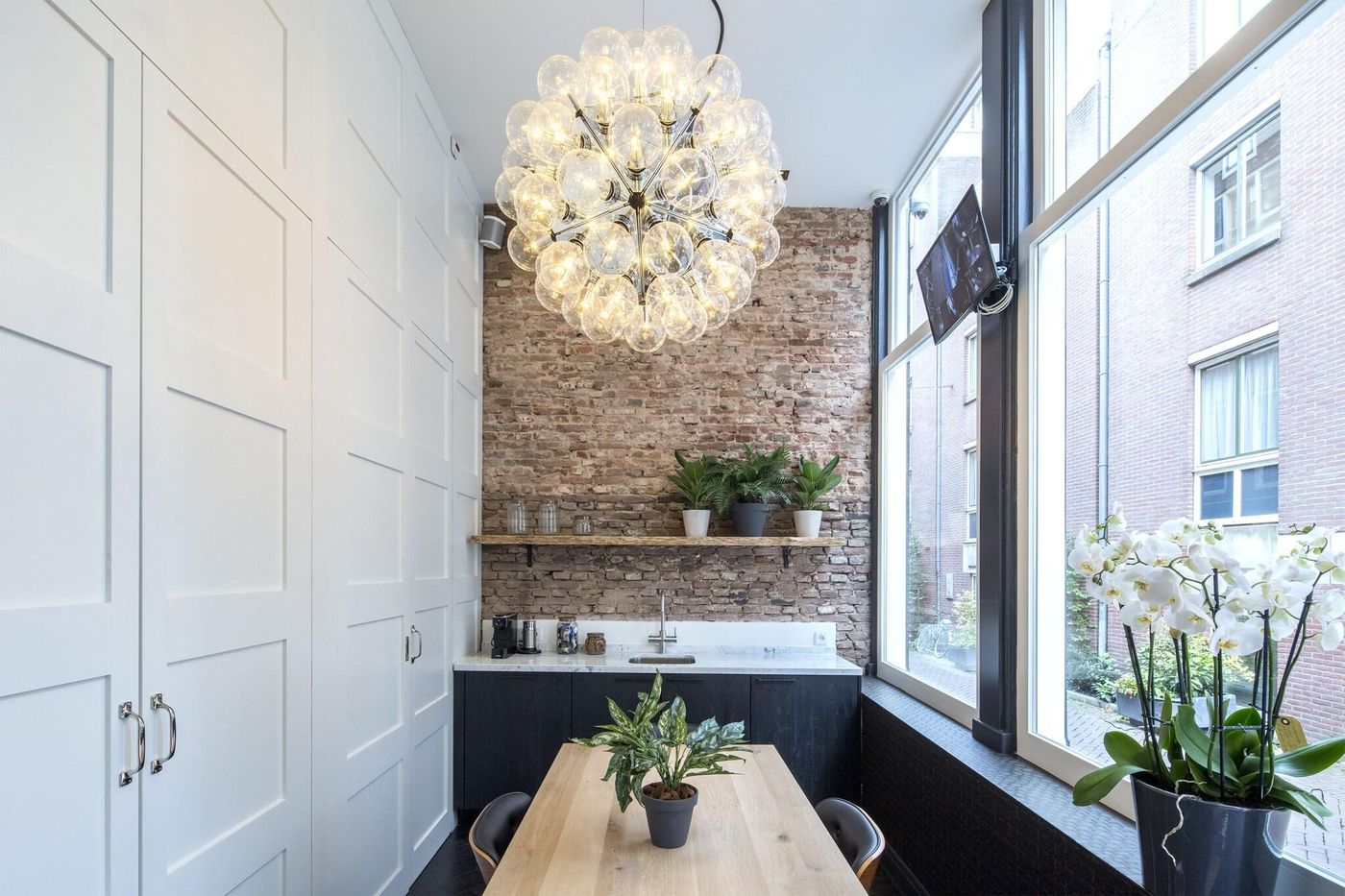 The-Highland-House-Lobby-10