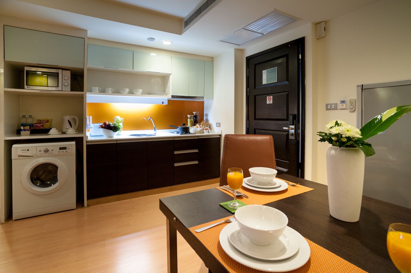 Aspen-Suites-Sukhumvit-2-Room-4