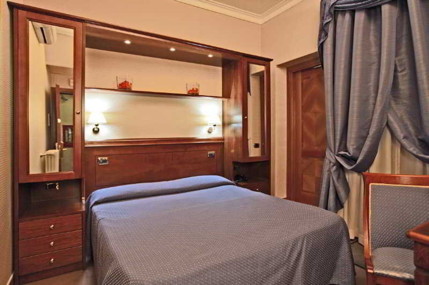Hotel Montecarlo - Italy - ROMA - Room - 7