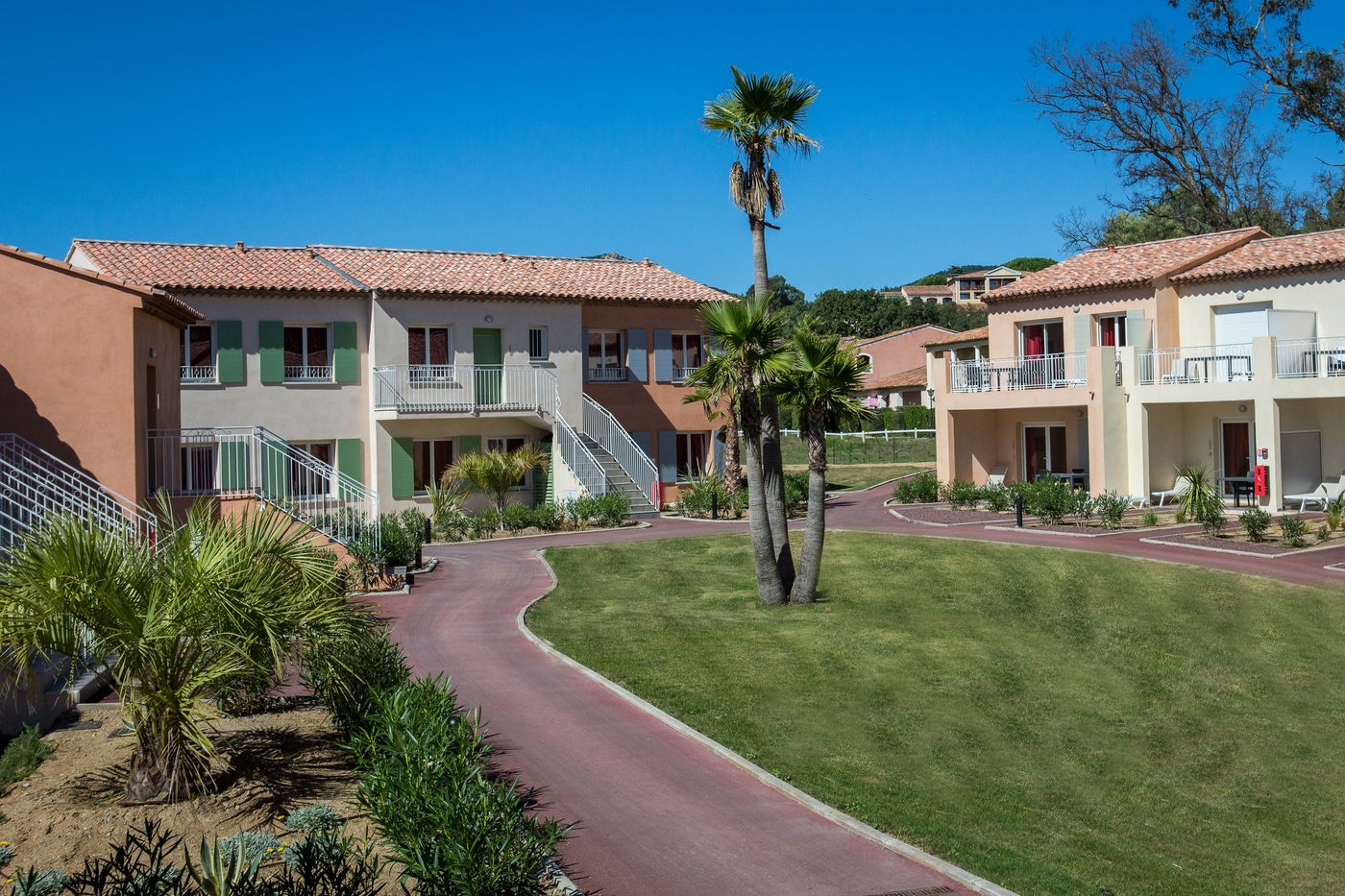 SOWELL-RESIDENCES-Les-Perles-de-Saint-Tropez-General-view-7