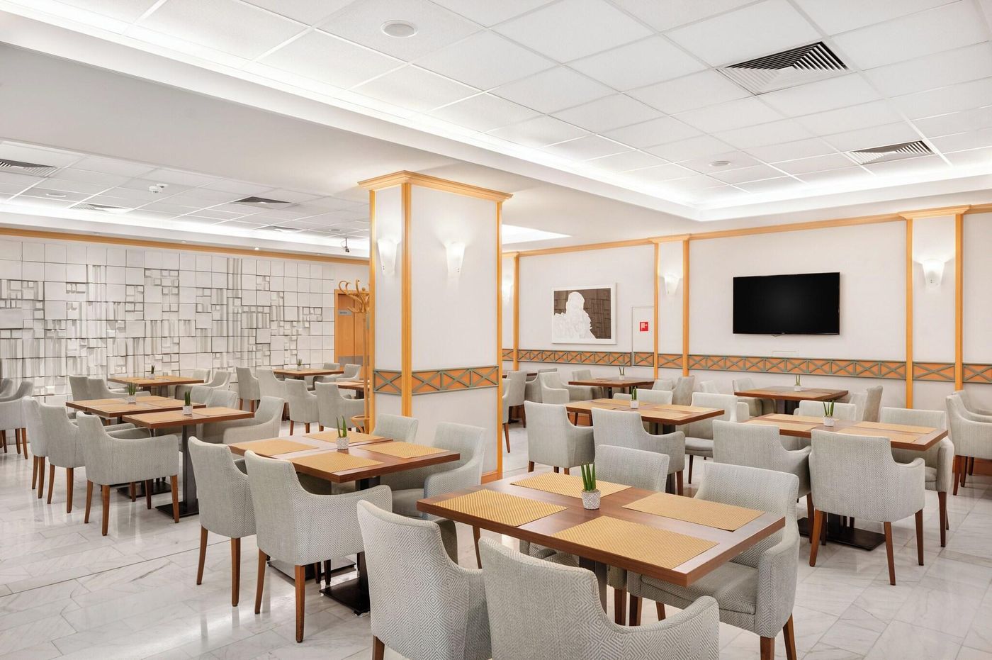 Danubius-Hotel-Arena-Bar-45