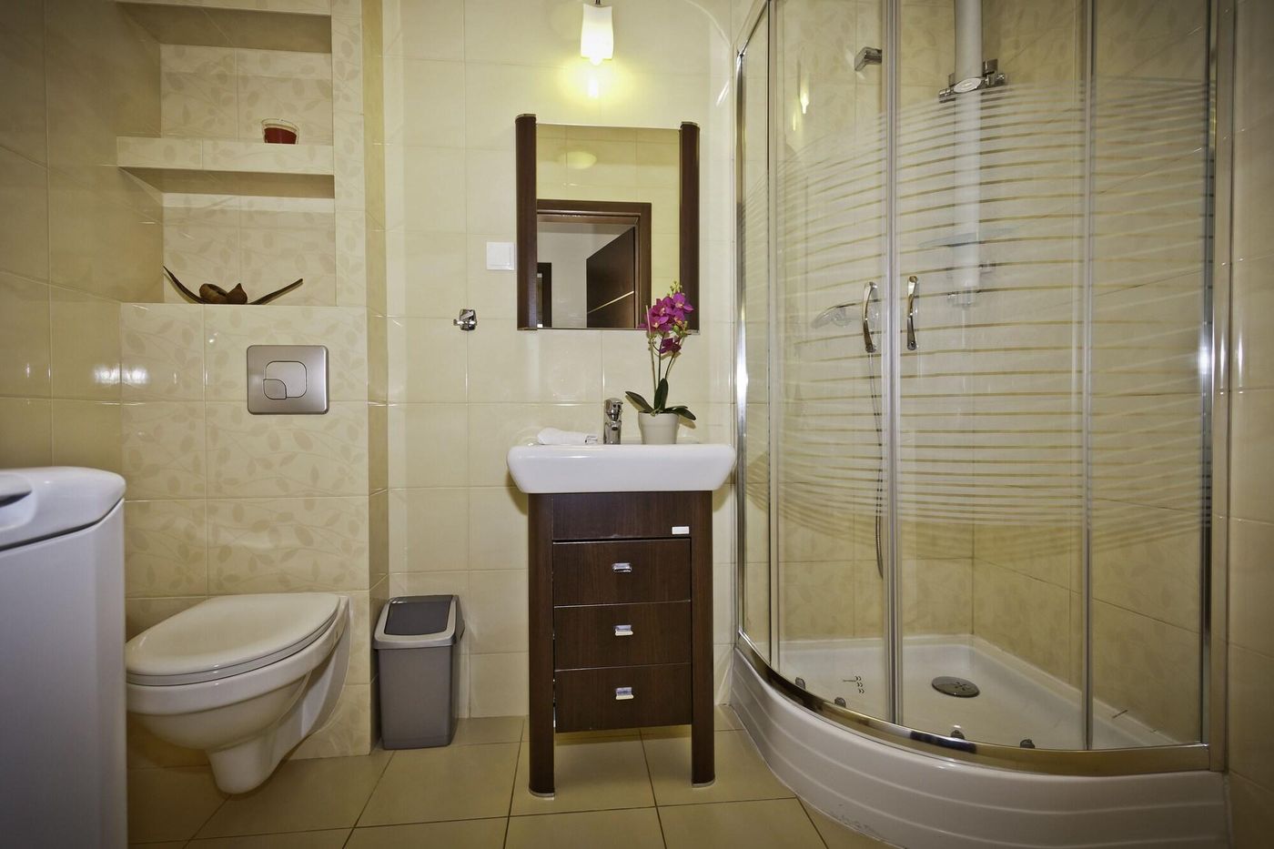 Senator-Warsaw-Apartments-Room-31