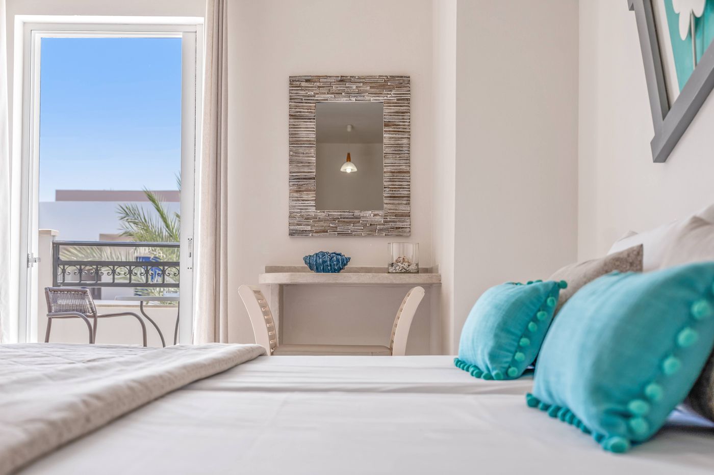 Maria-Rousse-Studios-Room-37