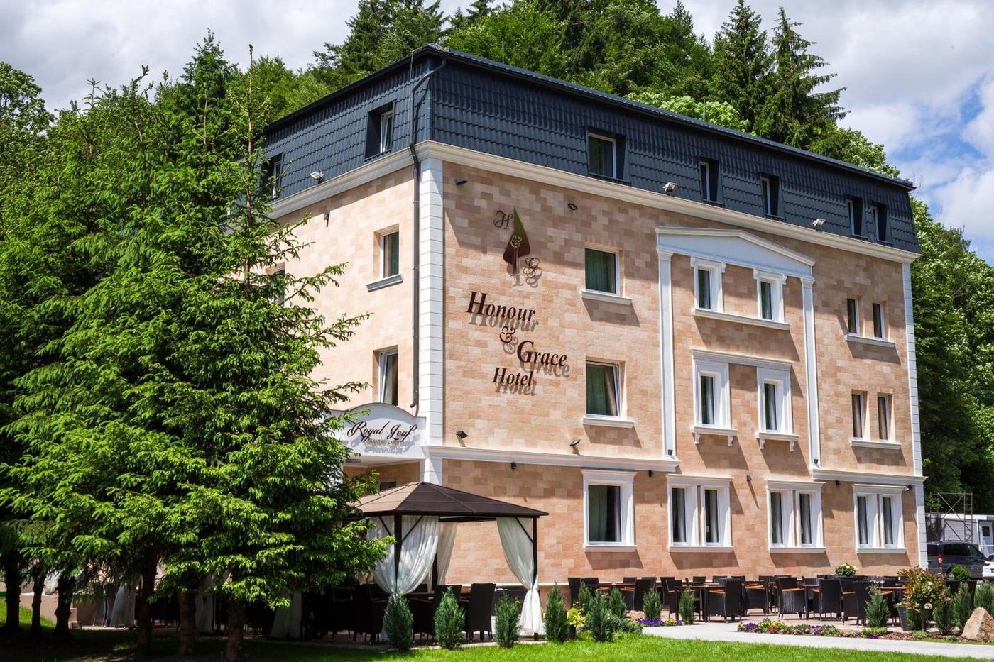 Honour And Grace Hotel-Czech Republic-OSTROV-General view-4