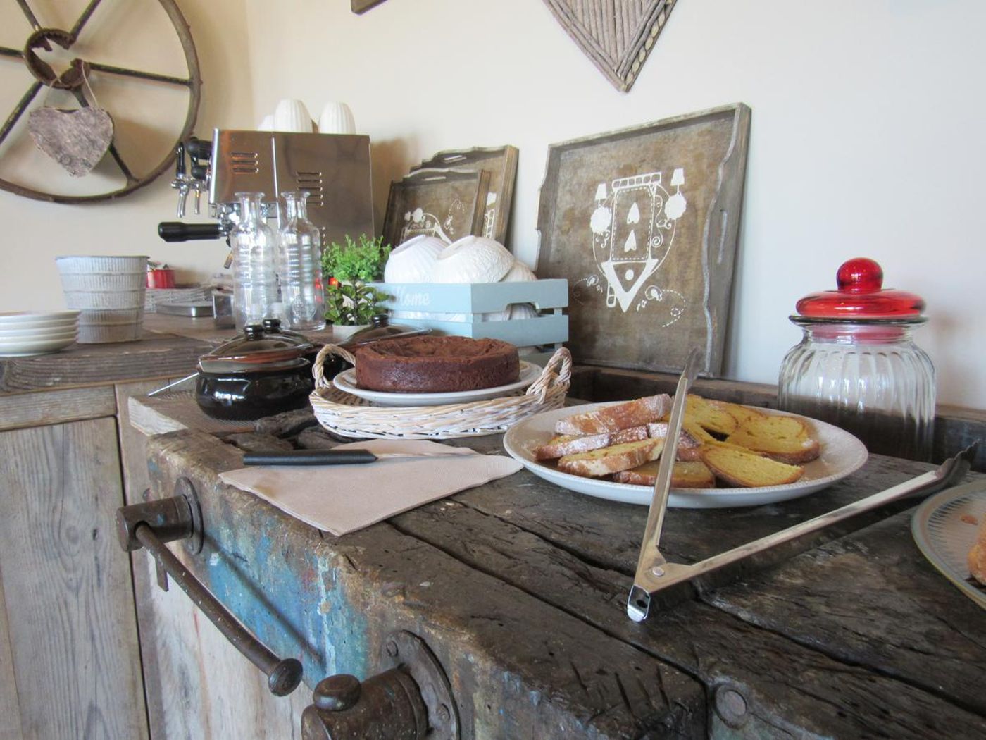 Agriturismo-Sweet-Cottage-Bar-13