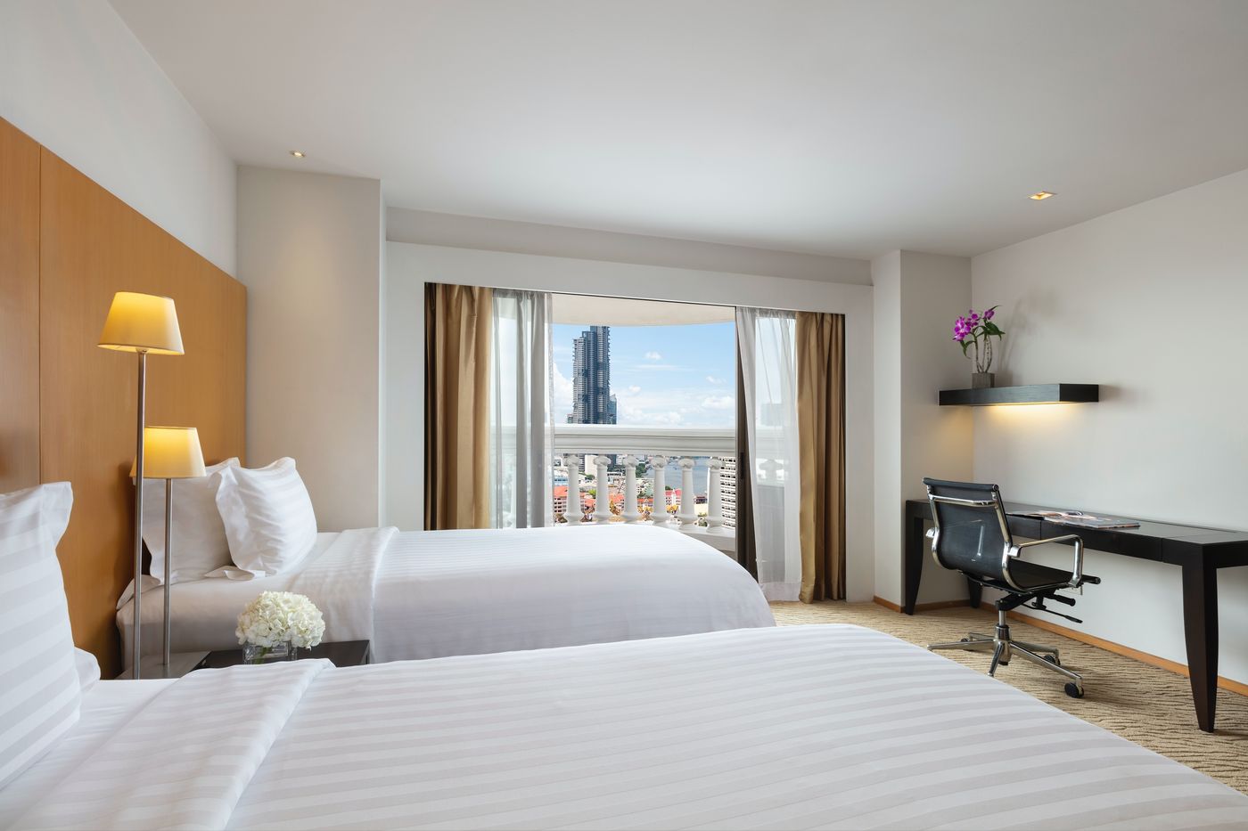 Lebua-at-State-Tower-Room-32