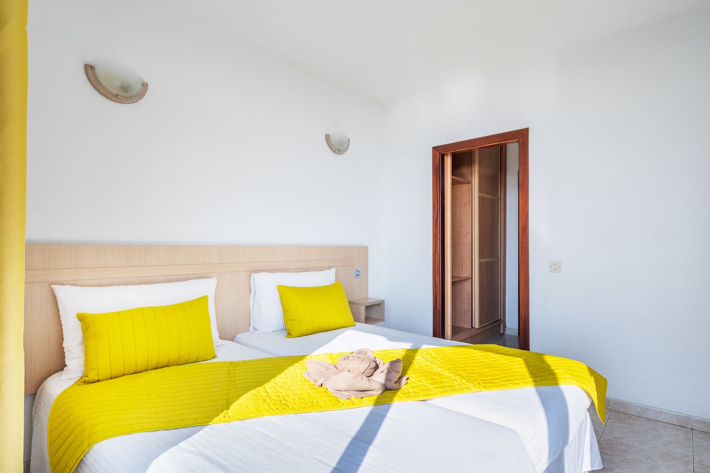 Guinea-Apartments-Room-11