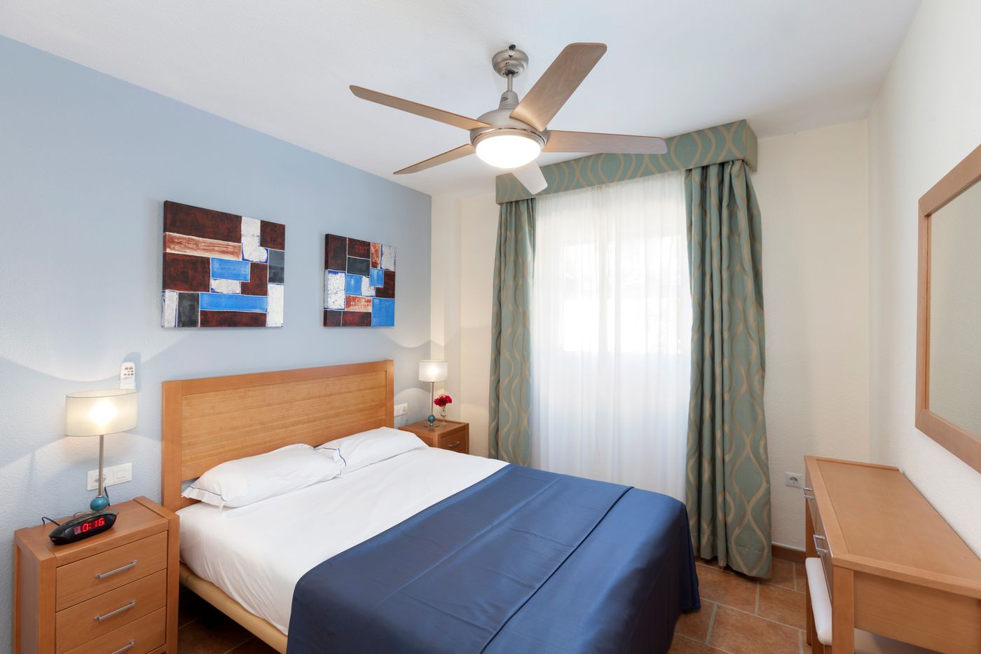 Crown-Resorts-Room-24