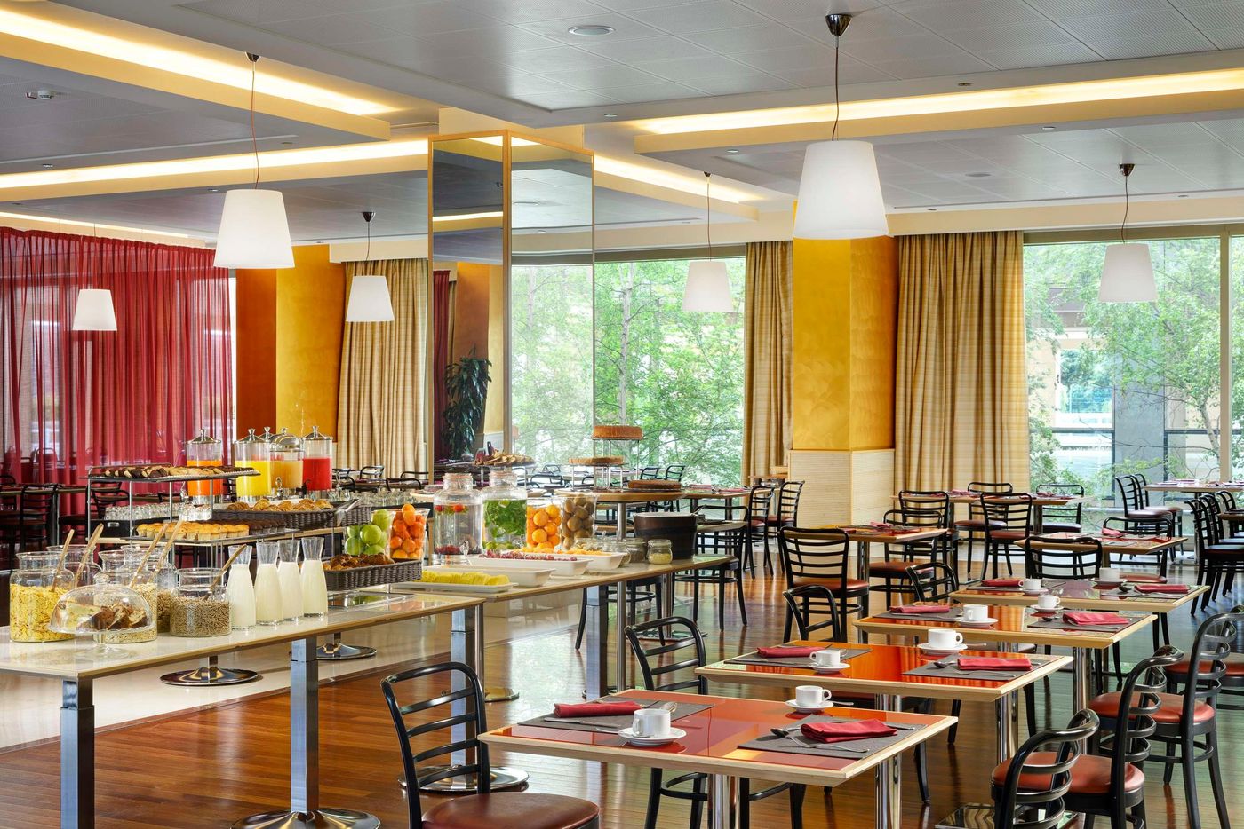 Unahotels-Expo-Fiera-Milano-Restaurant-37