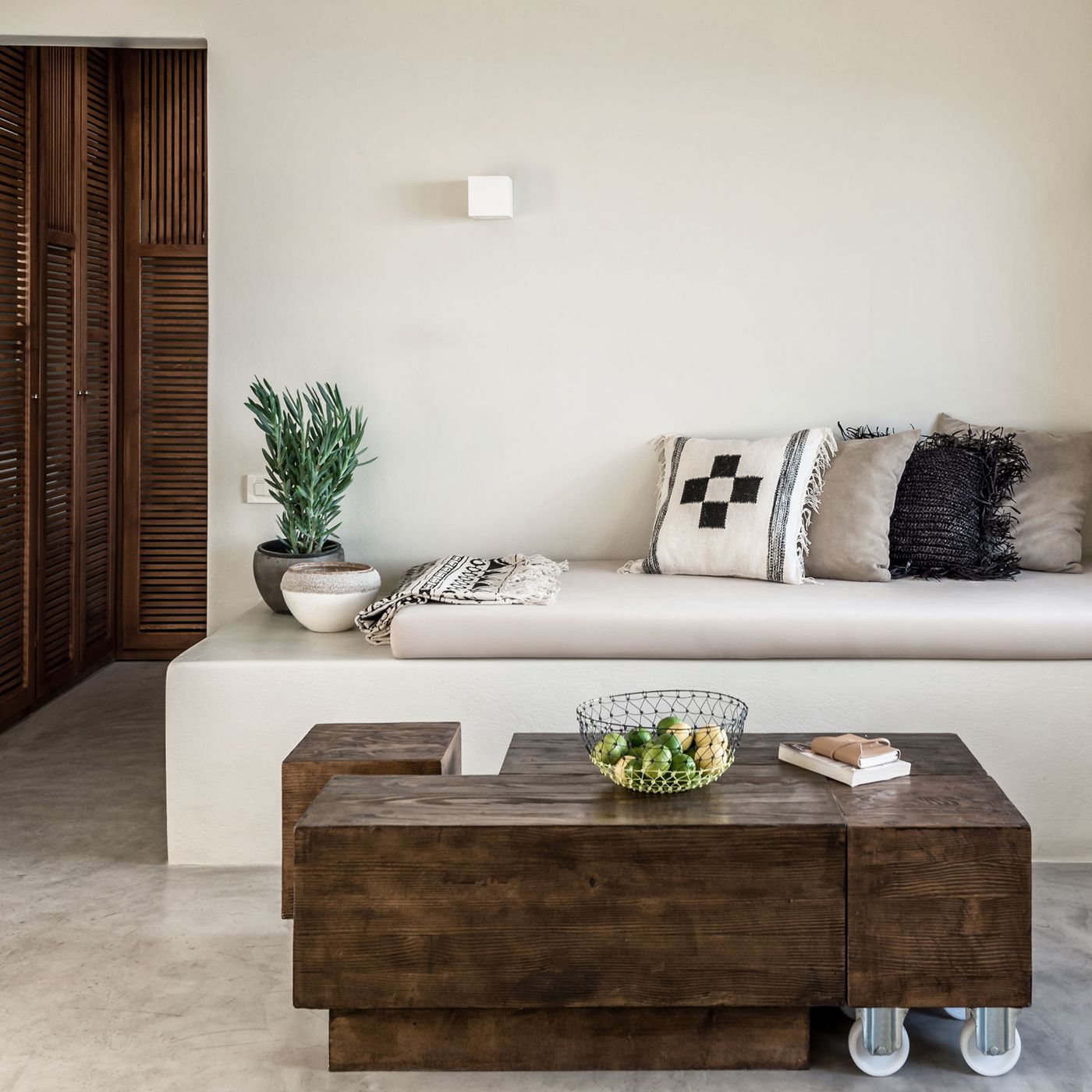 West-East-Suites-Room-81