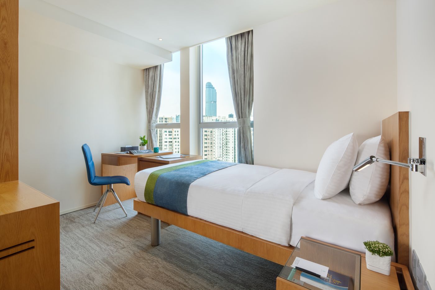SUMMIT-VIEW-KOWLOON-Room-2