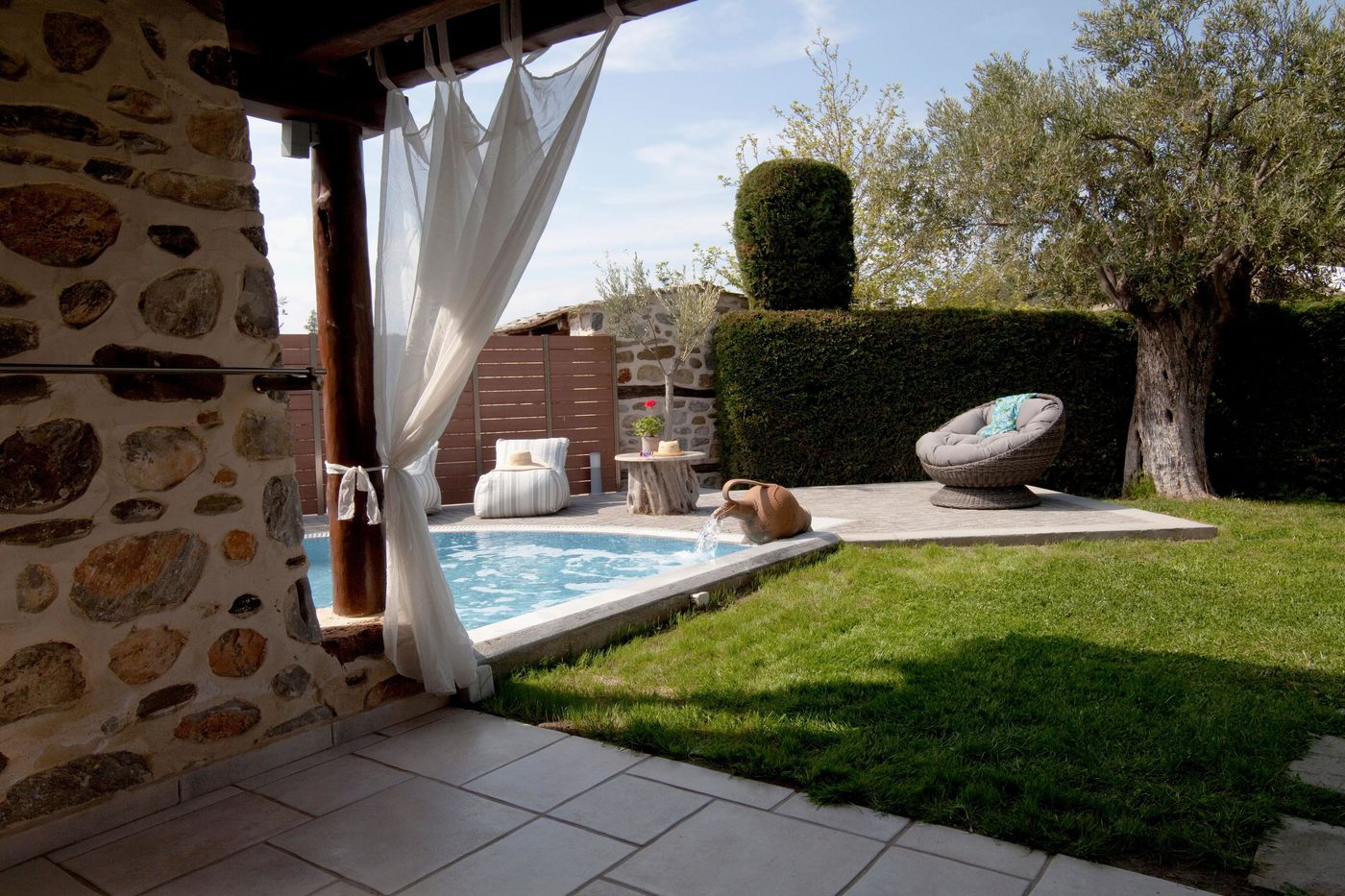 Acrotel Athena Residence