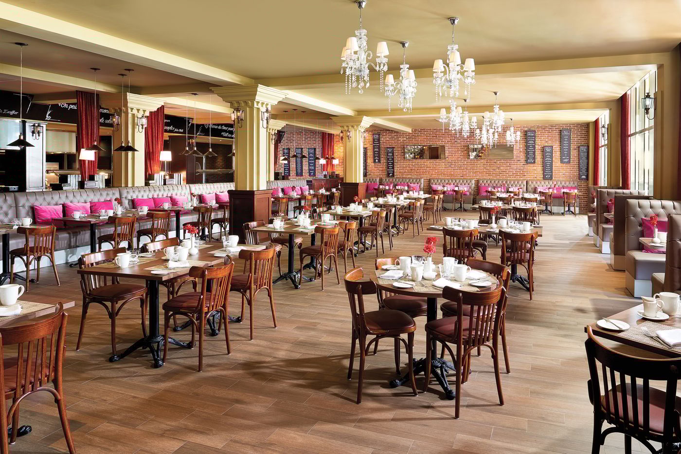 Essence-at-the-Fives-Beach-Restaurant-49