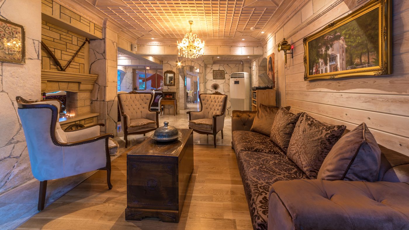 Petunya-Konak-Hotel-Lobby-26