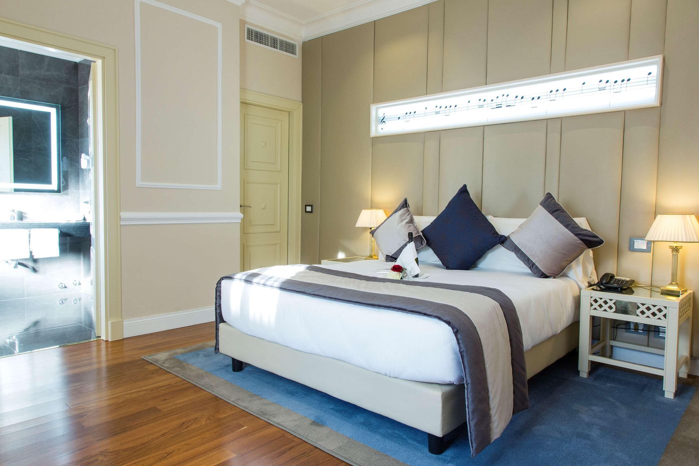 Radisson-Blu-Ghr-Hotel-Rome-Room-32