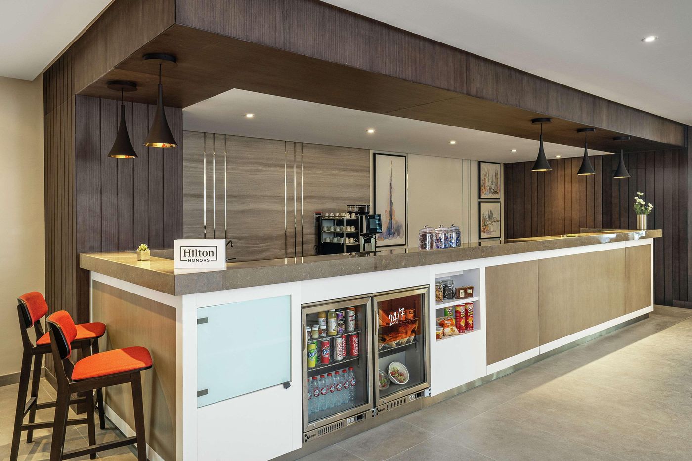 Hampton-by-Hilton-Dubai-Al-Barsha-Lobby-18