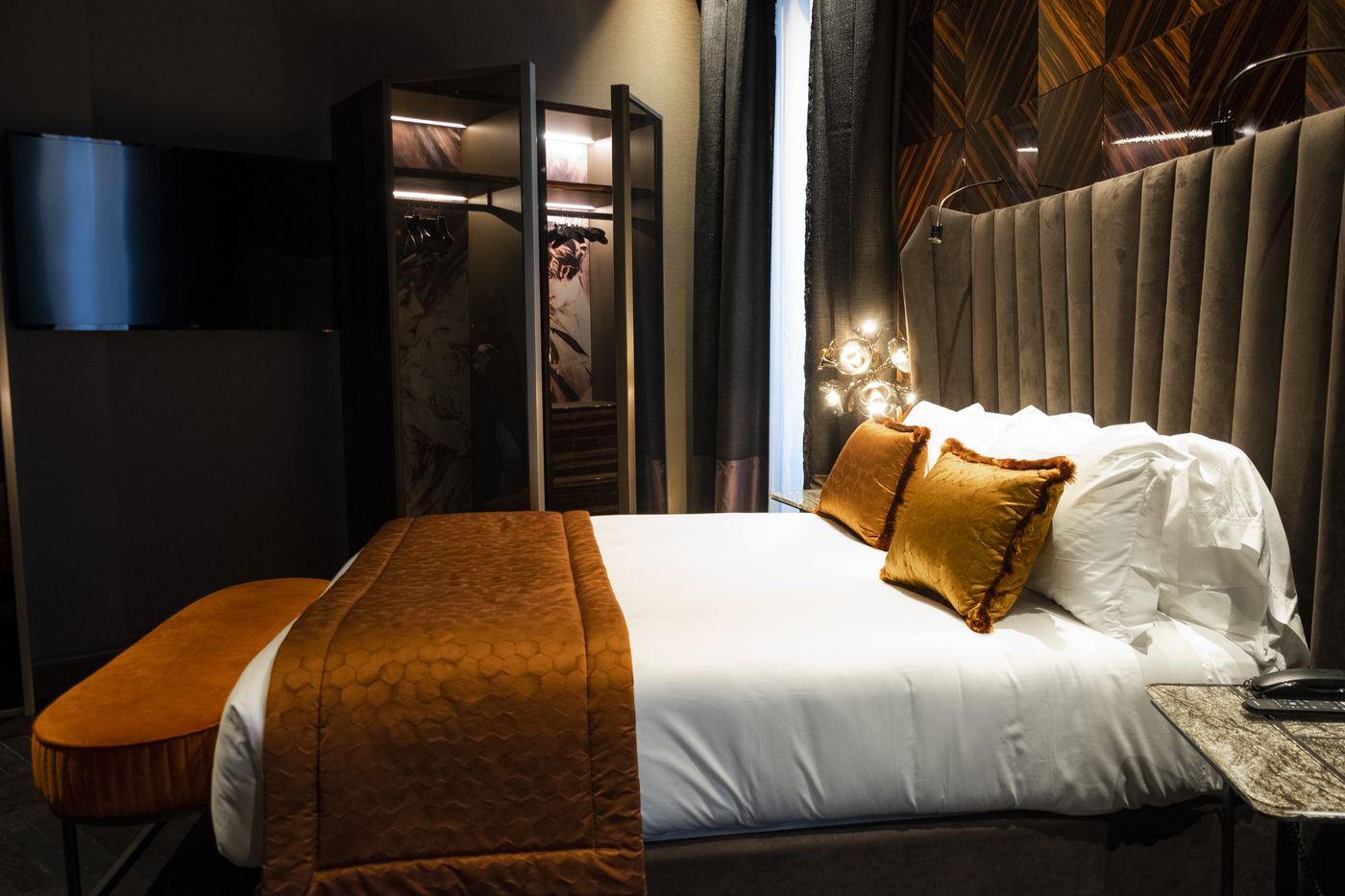 U-Visionary-Roma-Hotel-Room-16