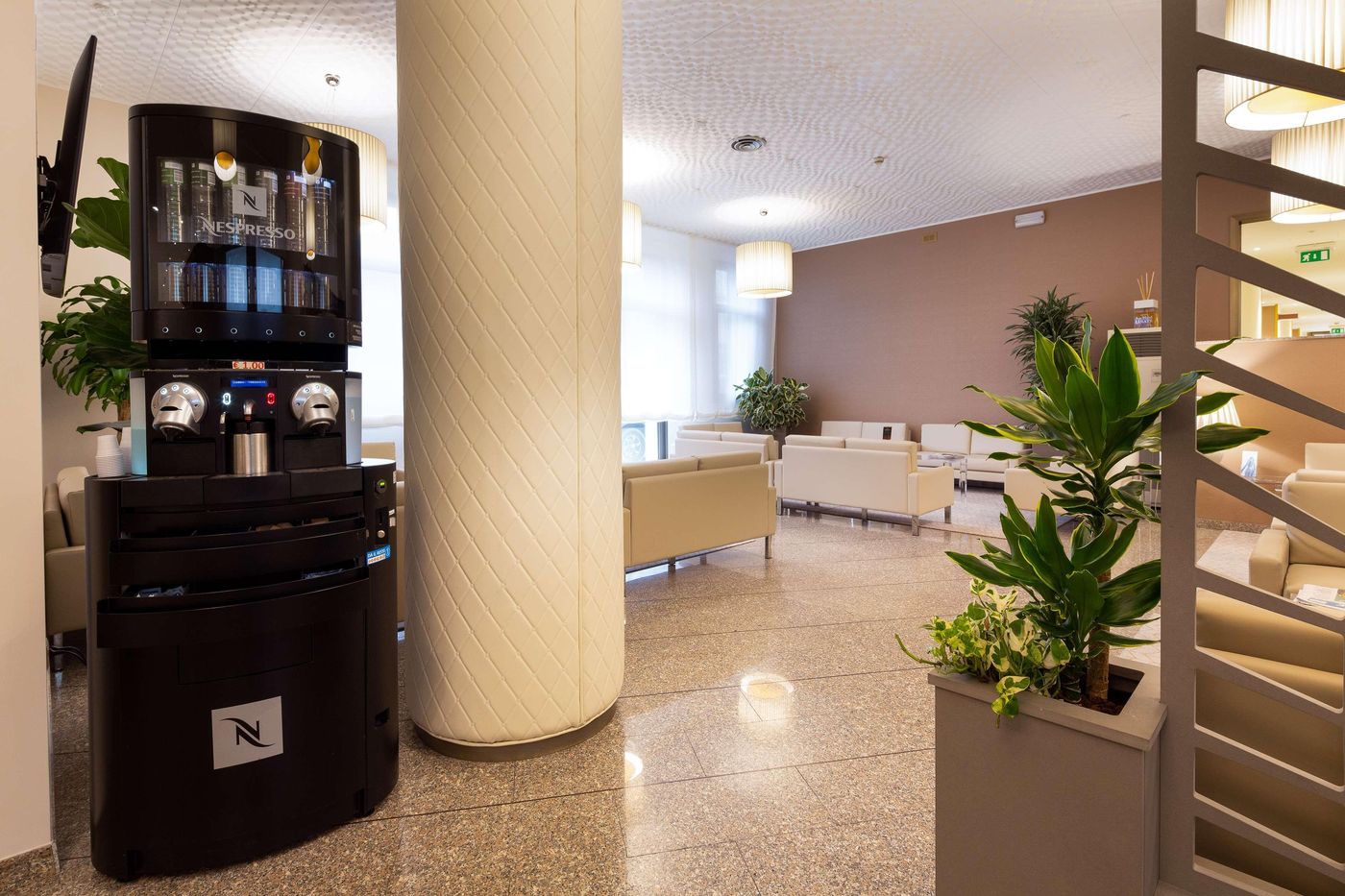 Best-Western-Air-Hotel-Linate-Lobby-3