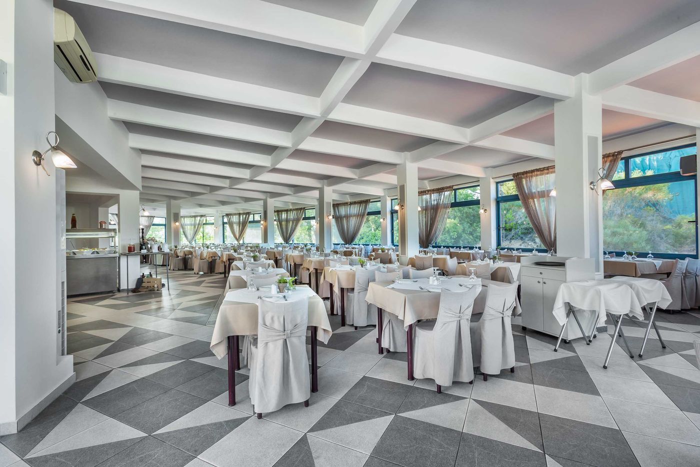 Atrium-Restaurant-48