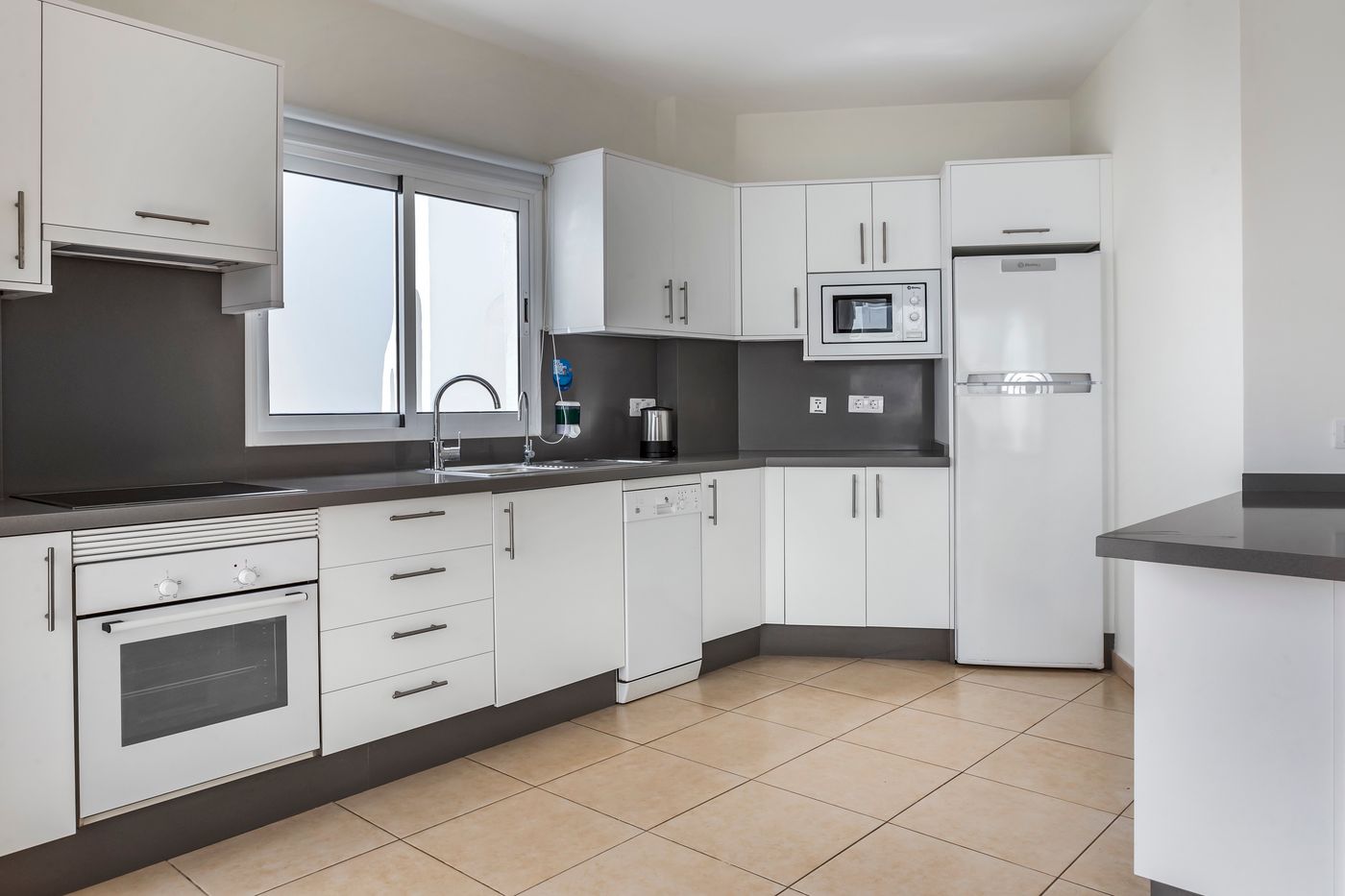 Santa-Barbara-Golf---Ocean-Club-Room-29