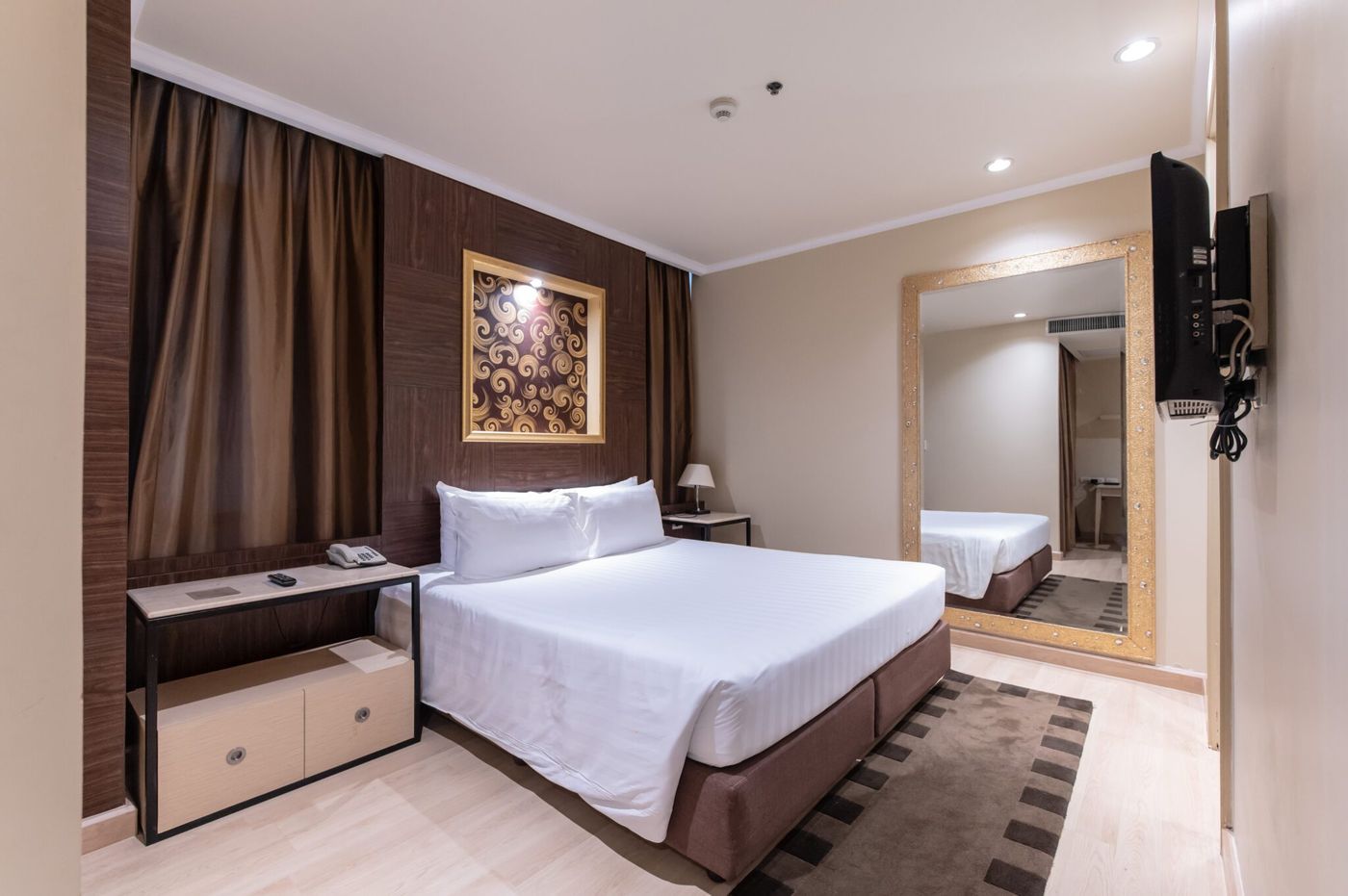 Admiral-Premier-Sukhumvit--SHA-Plus----Room-7
