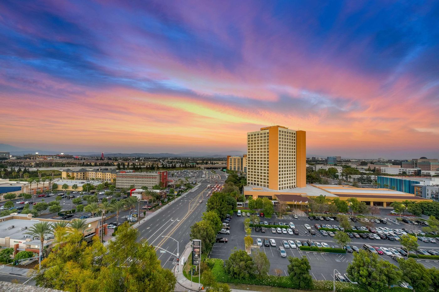 Hotel-Fera-Anaheim--a-DoubleTree-by-Hilto-General-view-55