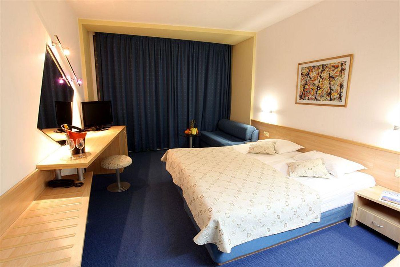 Grand-Victoria-Room-10