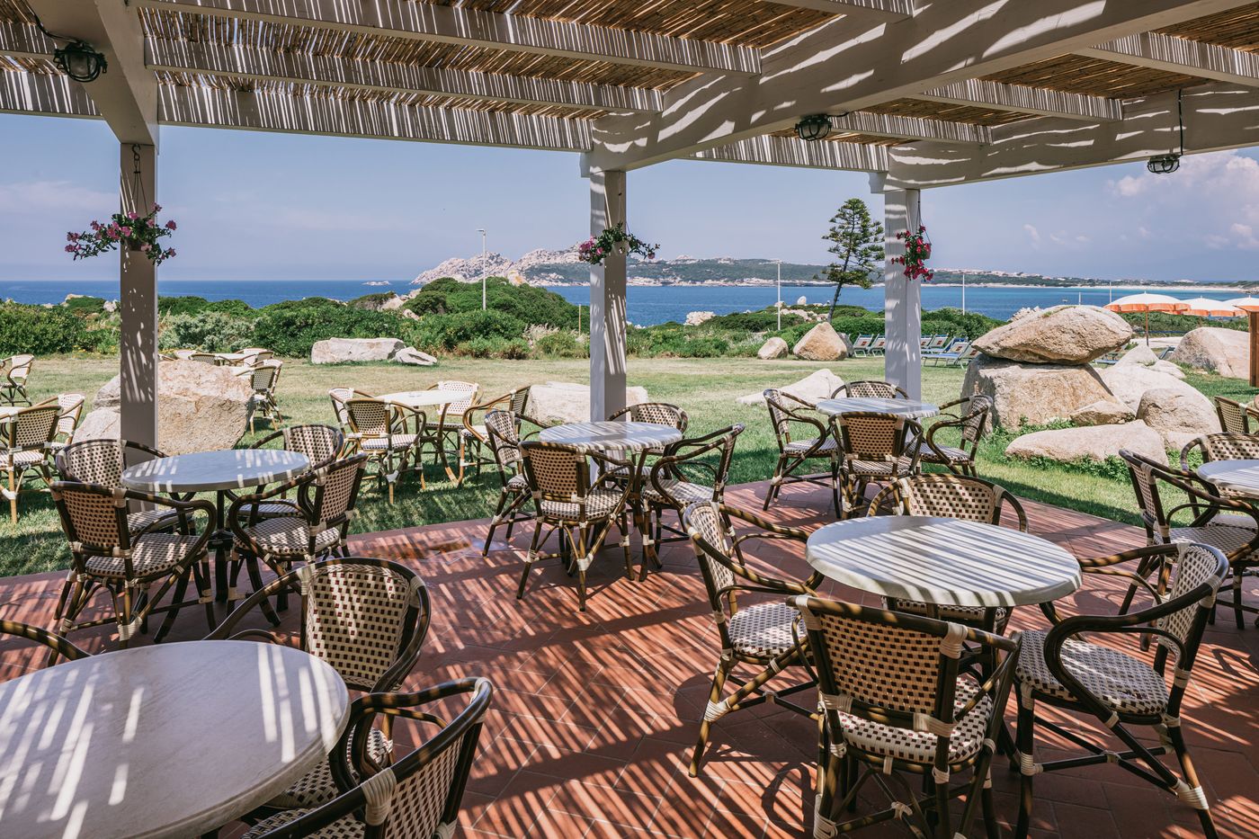 Mangia-s-Santa-Teresa-Sardinia--Curio-Collection-Bar-40