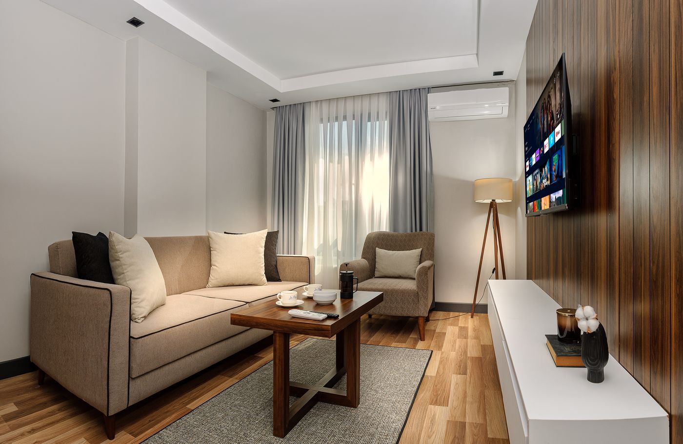 La-Mia-Suites-Room-20