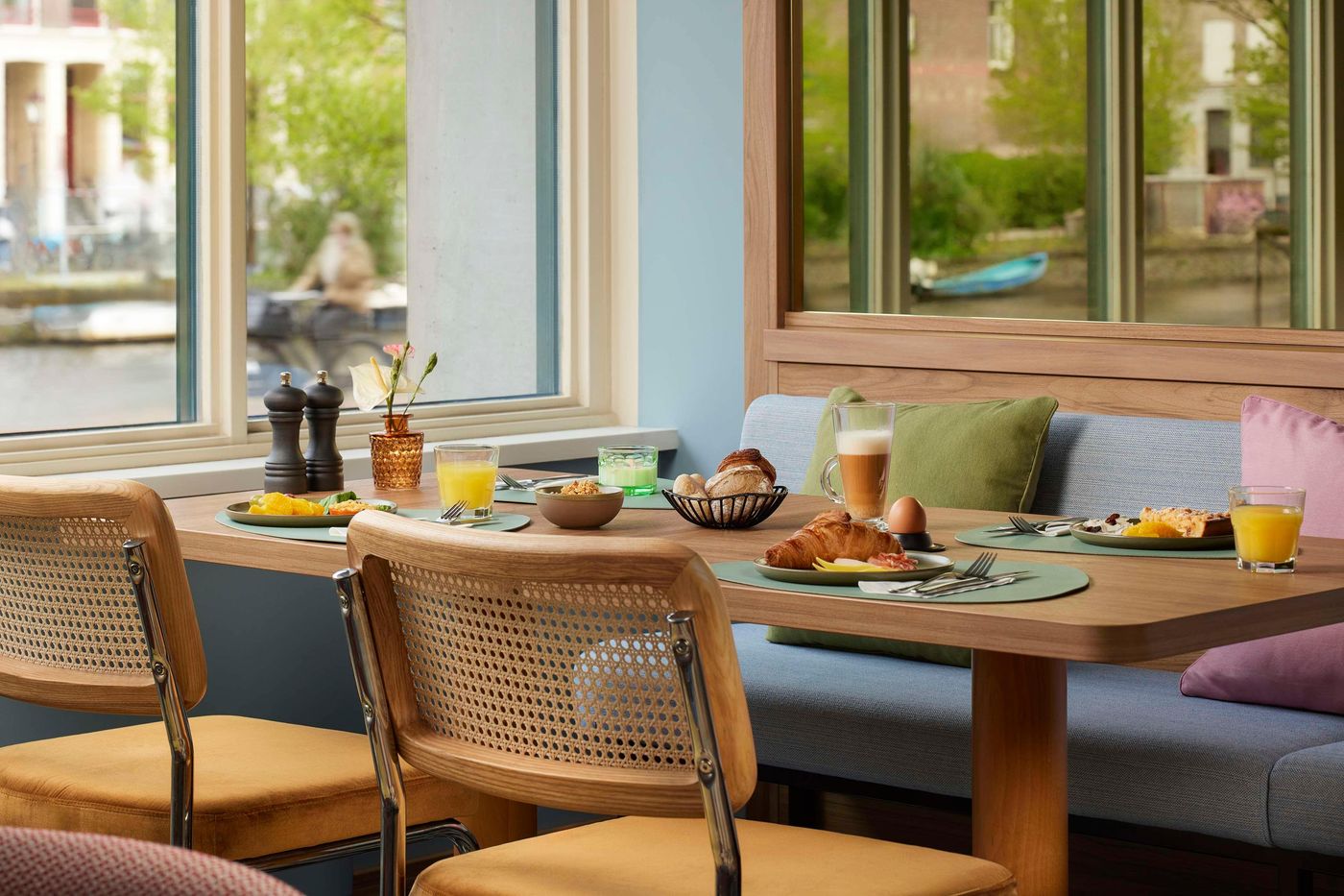 NH-Amsterdam-Museum-Quarter-Restaurant-16