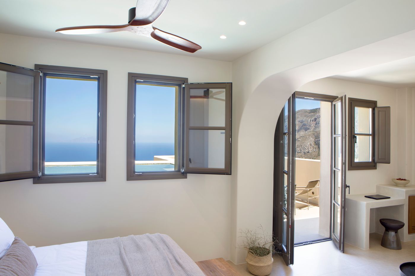 Elessa Hotel-Greece-Santorini-Room-8