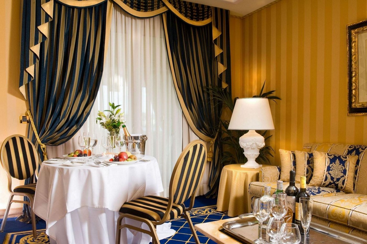 Royal-Olympic-Hotel-Room-23