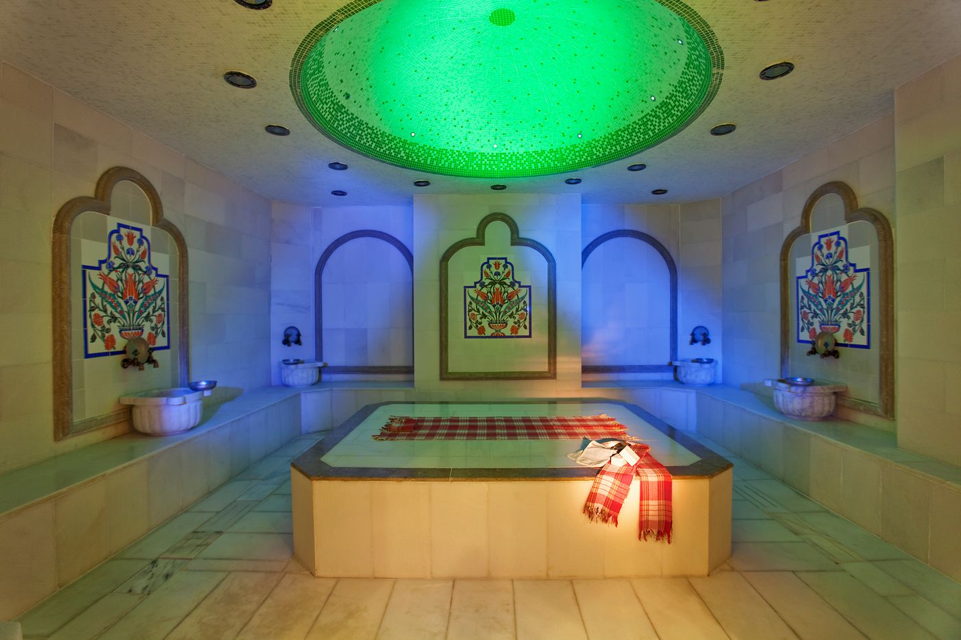 Royal-Asarlik-Beach-Sports-and-Entertainment-36