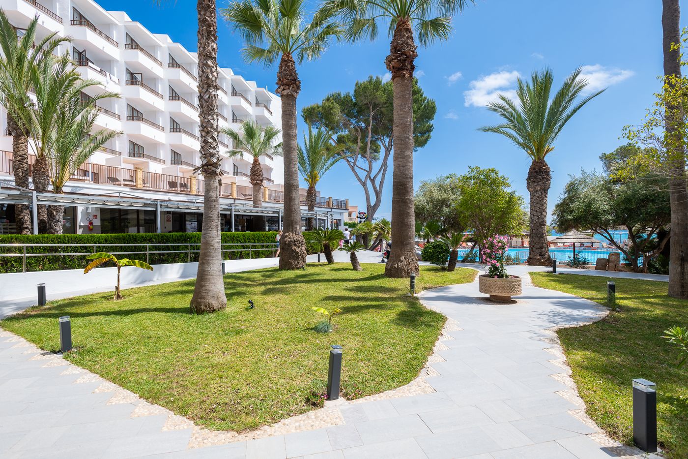 Leonardo-Royal-Hotel-Ibiza-Santa-Eulalia-Terrace-7